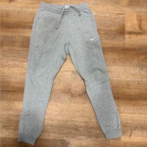 Men’s nike Light Gray Joggers - small